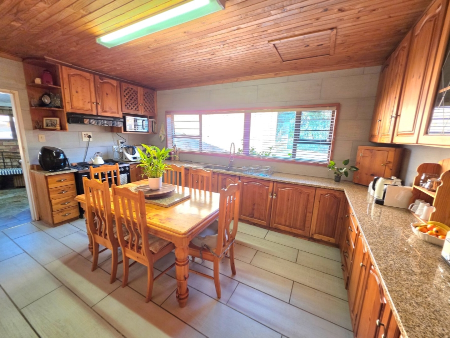 5 Bedroom Property for Sale in Panorama Free State